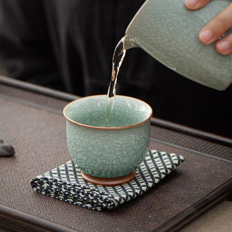 Authentic Ru Kiln Craftsmanship Classic Ru kiln ceramic with elegant glaze, inheriting traditional Chinese ceramic art.